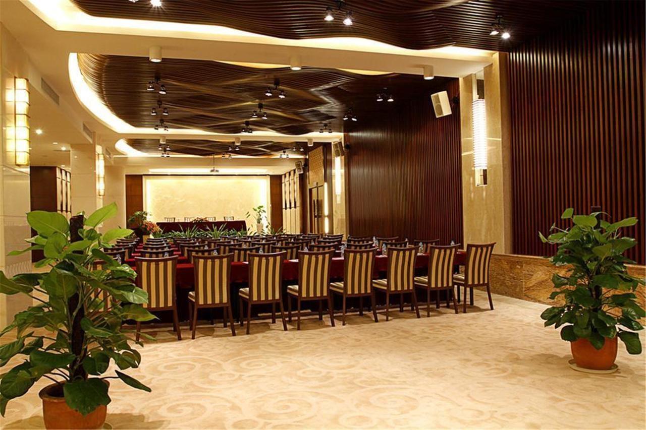 Marina Spa Hotel סניה מראה חיצוני תמונה