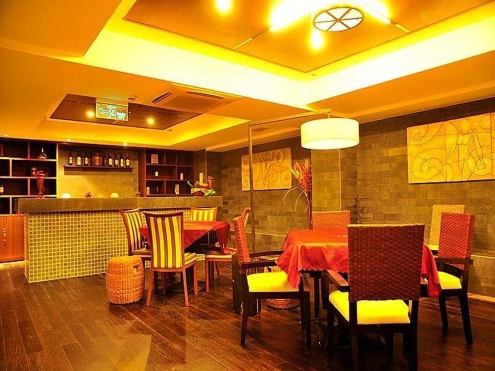Marina Spa Hotel סניה מראה חיצוני תמונה
